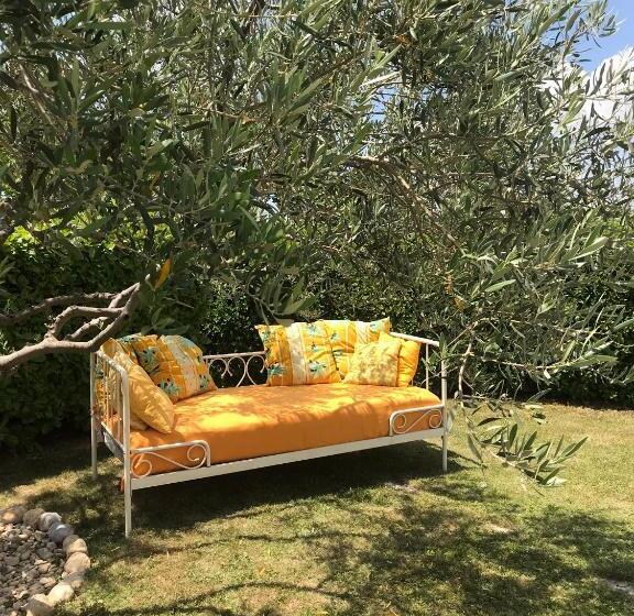 ベッドアンドブレックファースト Les Secrets Du Mistral