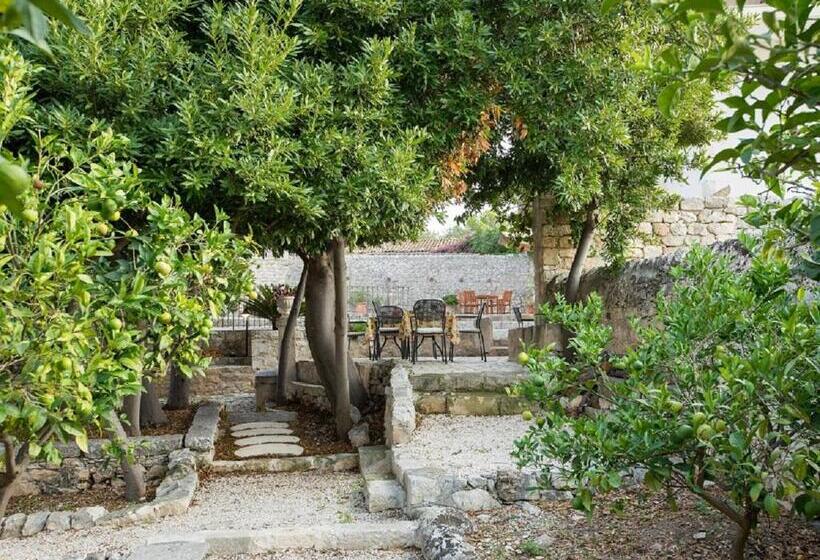 Отель Agriturismo Villa Flavia