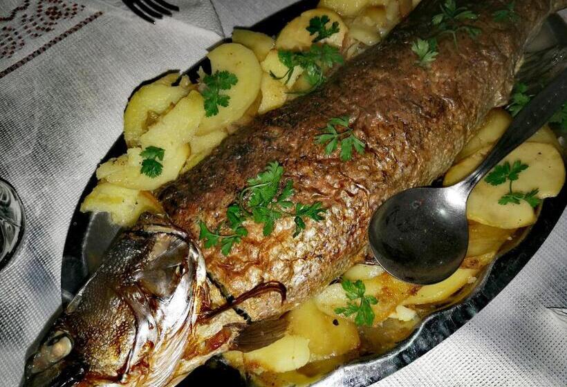 Отель Agropensiunea Valea Fagilor