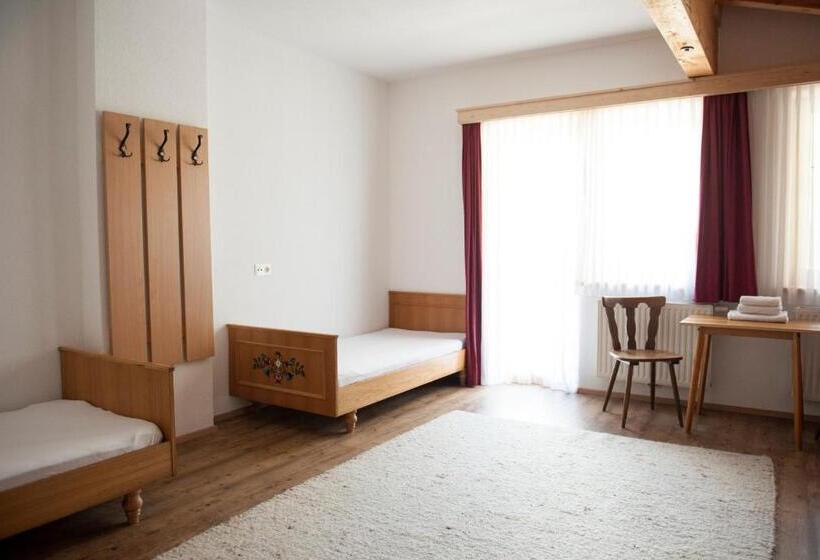 ホテル Bauernhof Entalhof