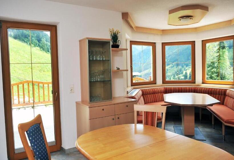 ホテル Bauernhof Entalhof