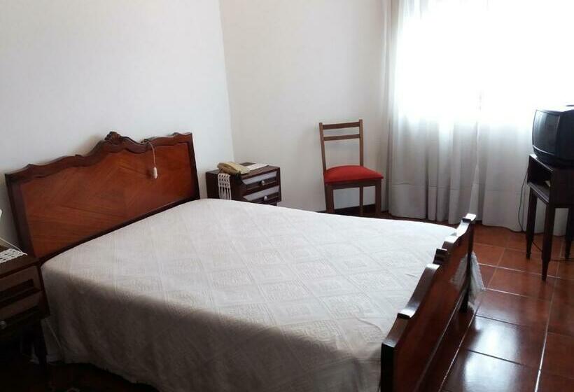 בית מלון כפרי Pensão São Jorge