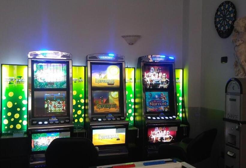 Отель Santa Caterina