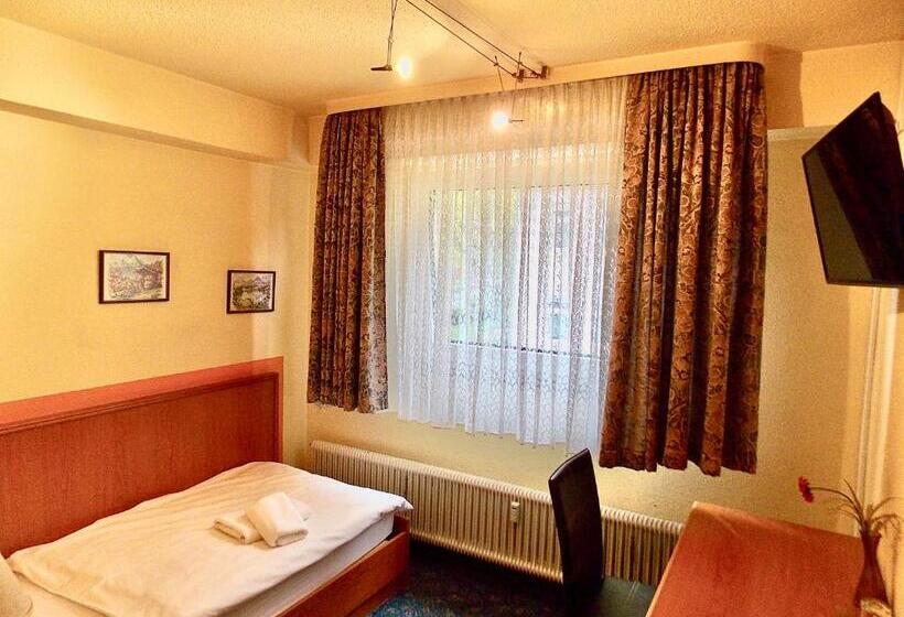 בית מלון כפרי Zur Post