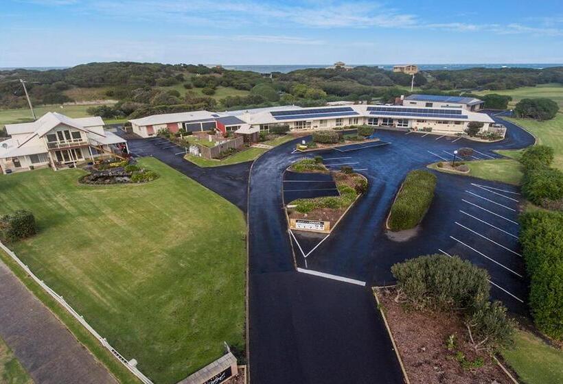 Logans Beach Apartments   The Loft