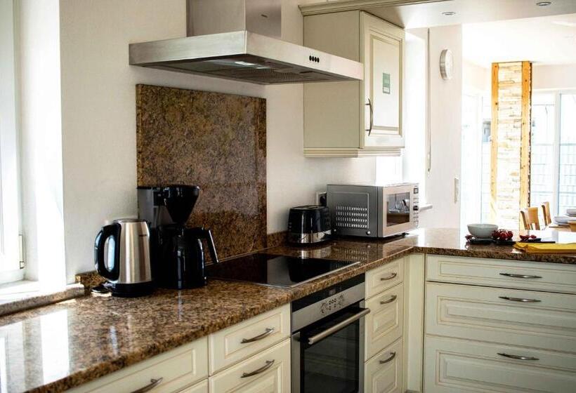 ペンション Boardinghouse Neuburg