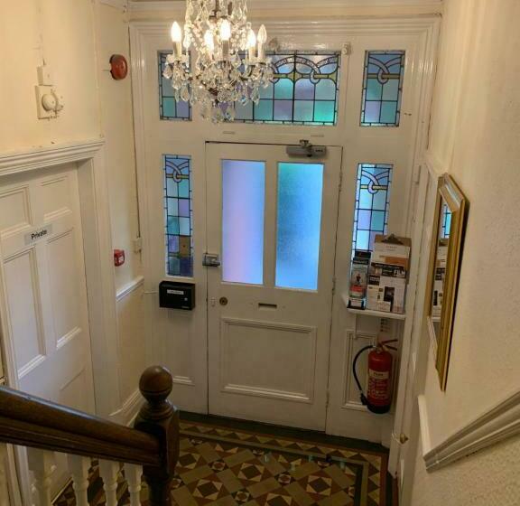 膳宿费 Bouvrie Guest House