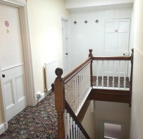 膳宿费 Bouvrie Guest House