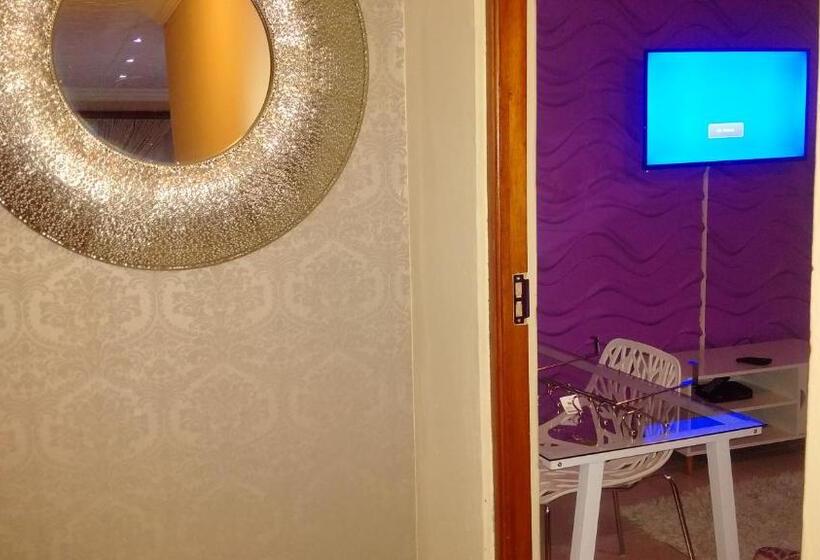 פנסיון Dinaledi House