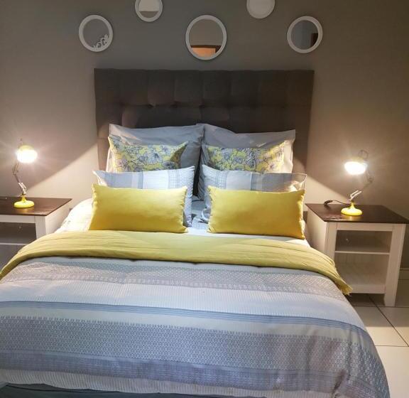 ペンション Dinaledi House