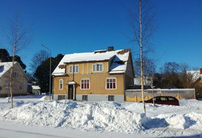 펜션 Firsthome Guesthouse