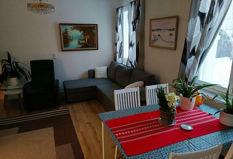 펜션 Firsthome Guesthouse