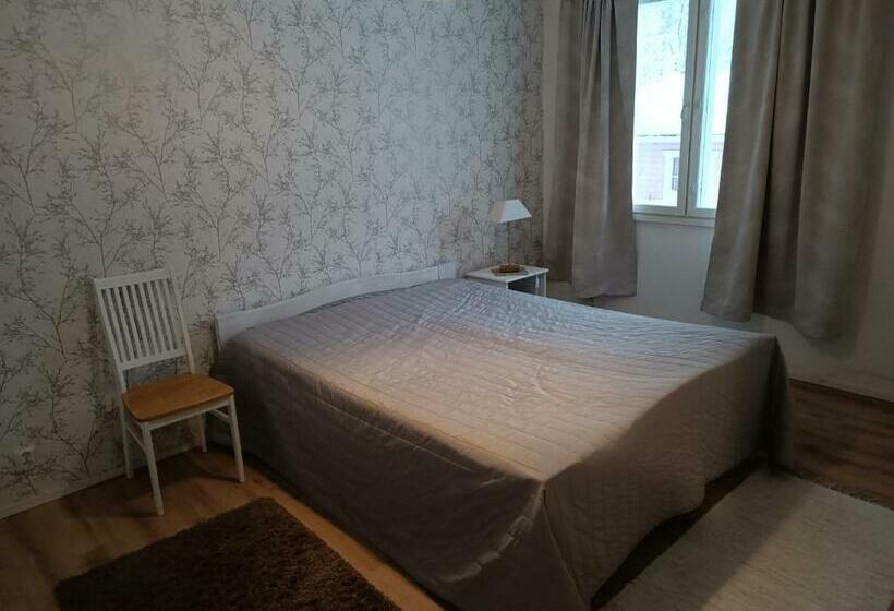 펜션 Firsthome Guesthouse