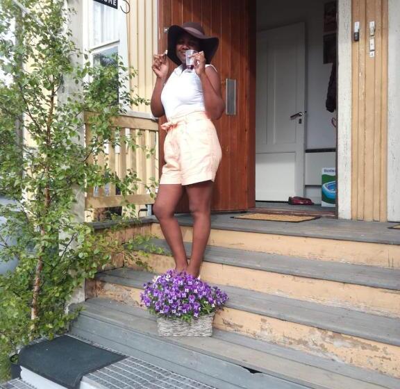 펜션 Firsthome Guesthouse