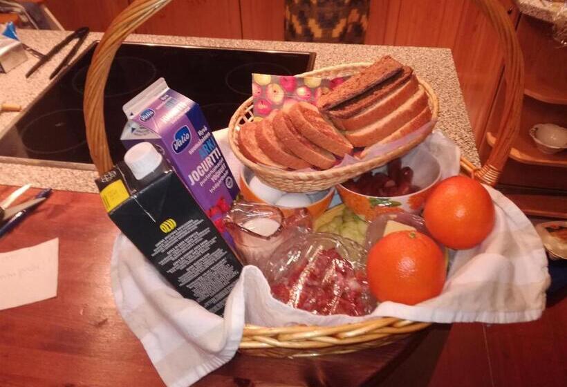 펜션 Firsthome Guesthouse