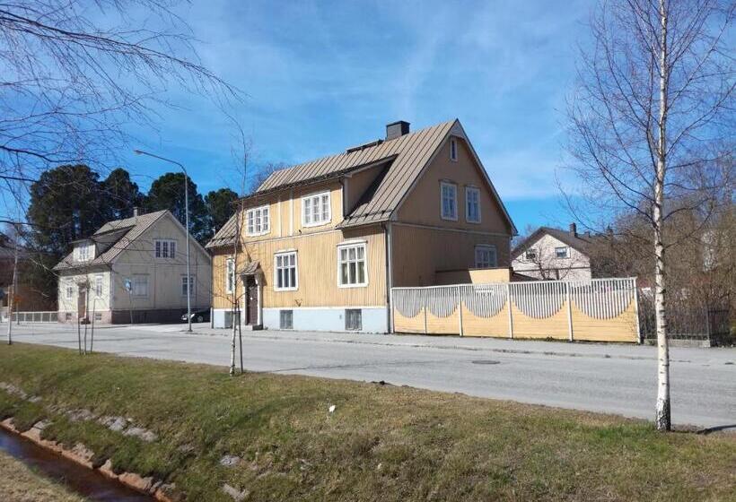 펜션 Firsthome Guesthouse