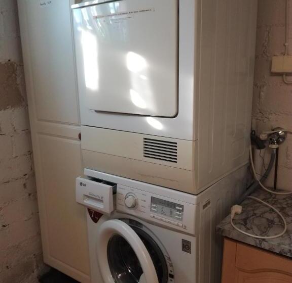 펜션 Firsthome Guesthouse