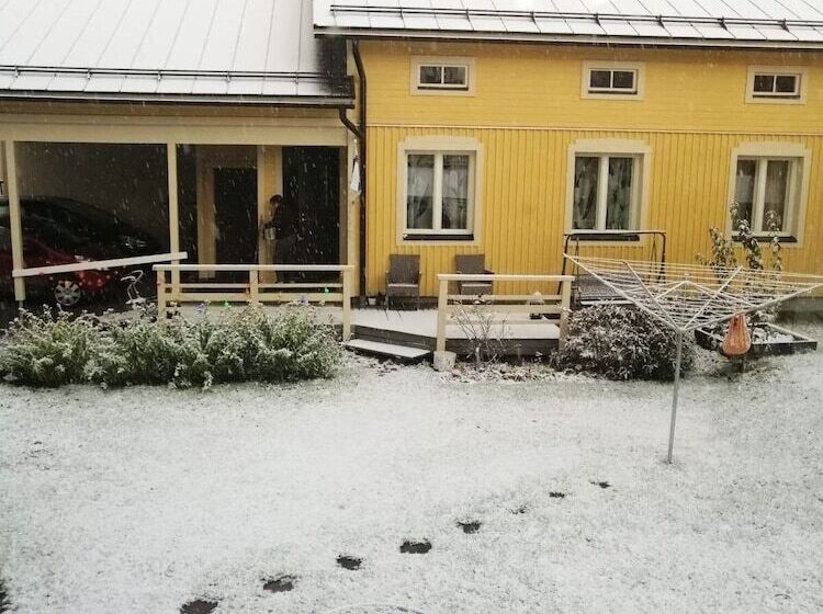 펜션 Firsthome Guesthouse