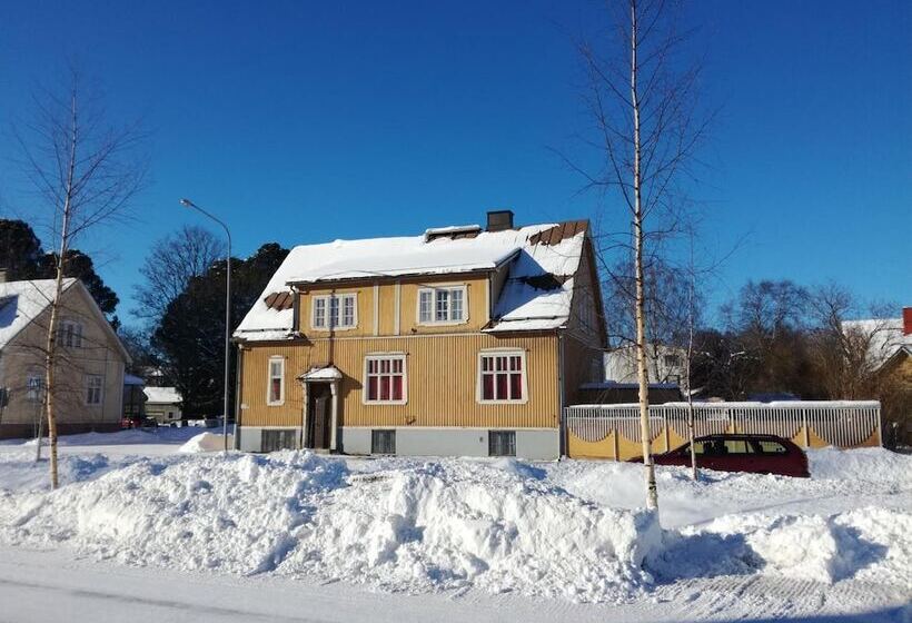 펜션 Firsthome Guesthouse