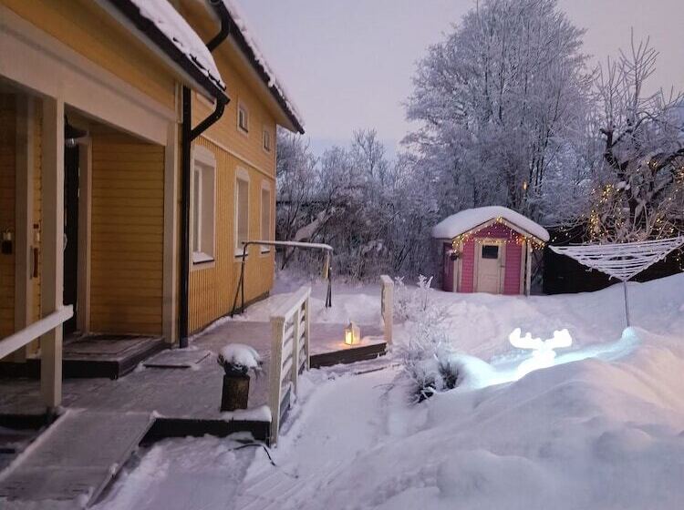 펜션 Firsthome Guesthouse