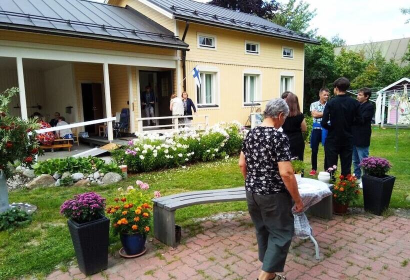 펜션 Firsthome Guesthouse