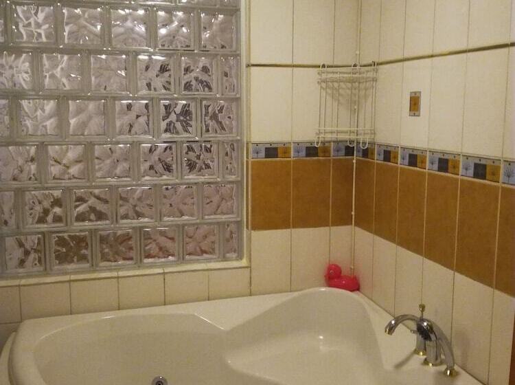 펜션 Firsthome Guesthouse