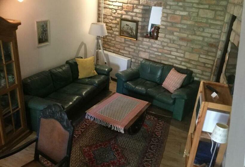 ペンション Három Huszár Köveskal