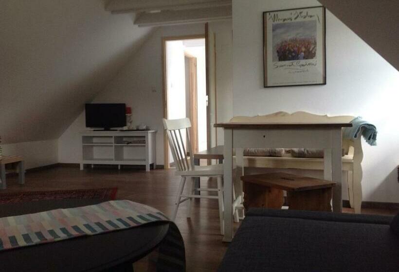 ペンション Három Huszár Köveskal