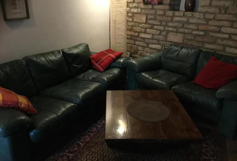 ペンション Három Huszár Köveskal