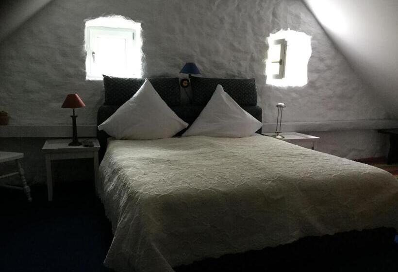 ペンション Három Huszár Köveskal