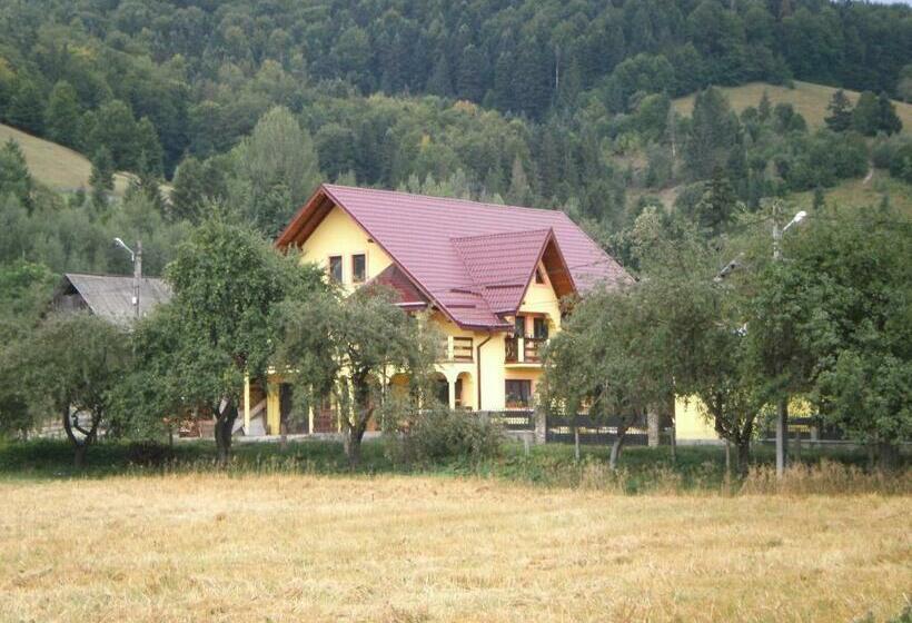 بنسيون Karisma Kriss