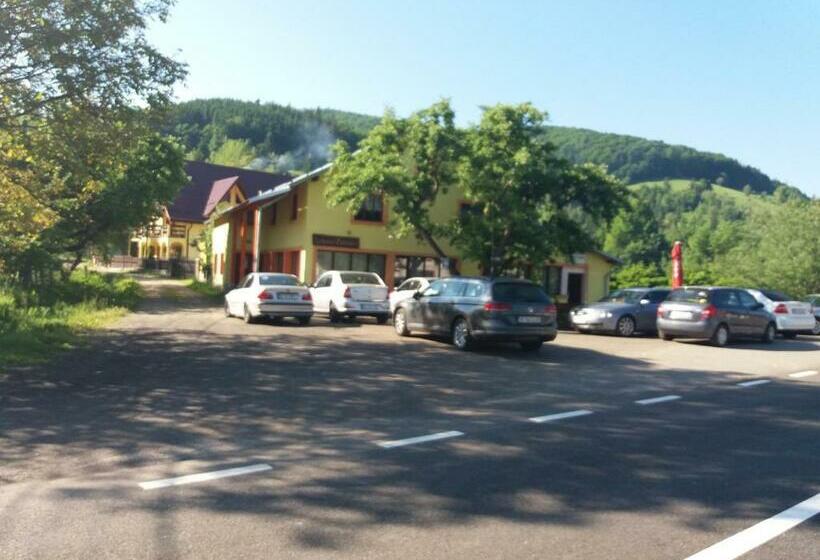 بنسيون Karisma Kriss