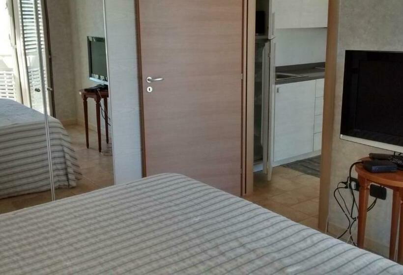 Lucrezia Apartments Con Piscina Nel Cuore Del Salento