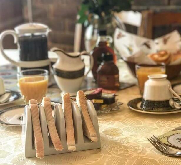 Woodpeckers Cottage B&b