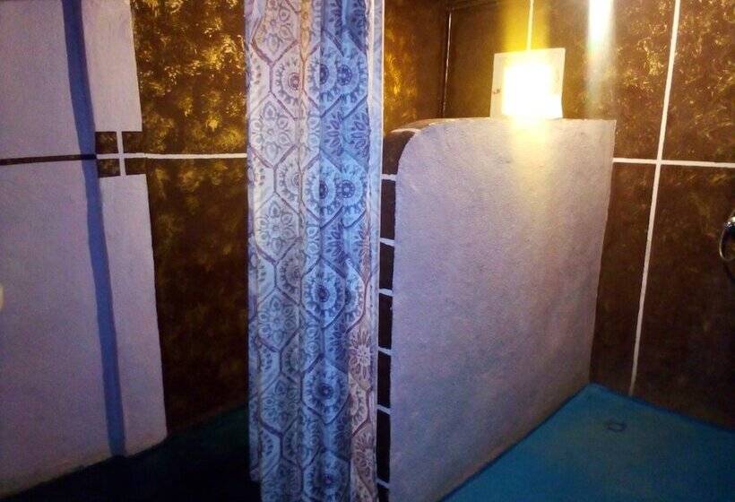 هاستل Auberge Aain Nakhla