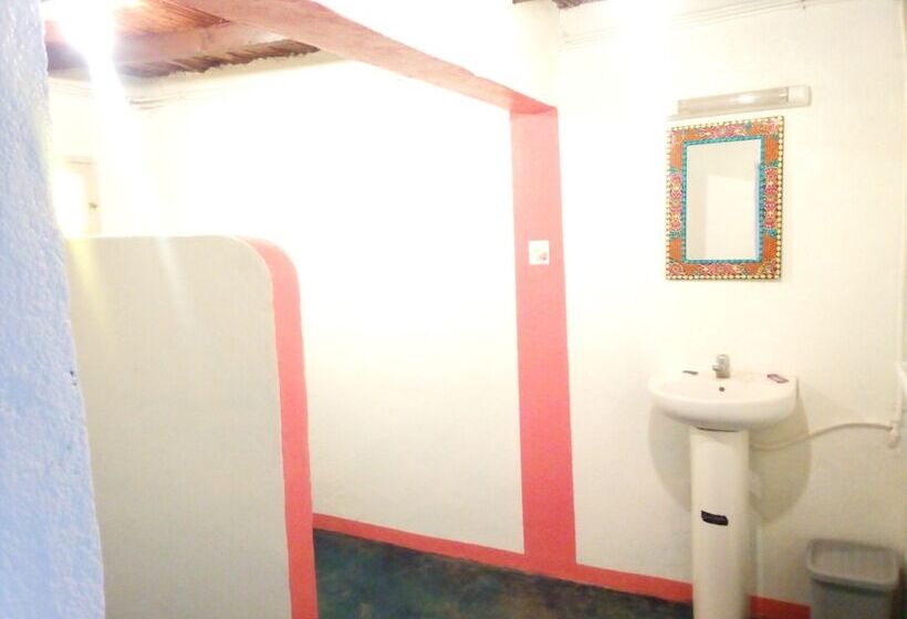 هاستل Auberge Aain Nakhla