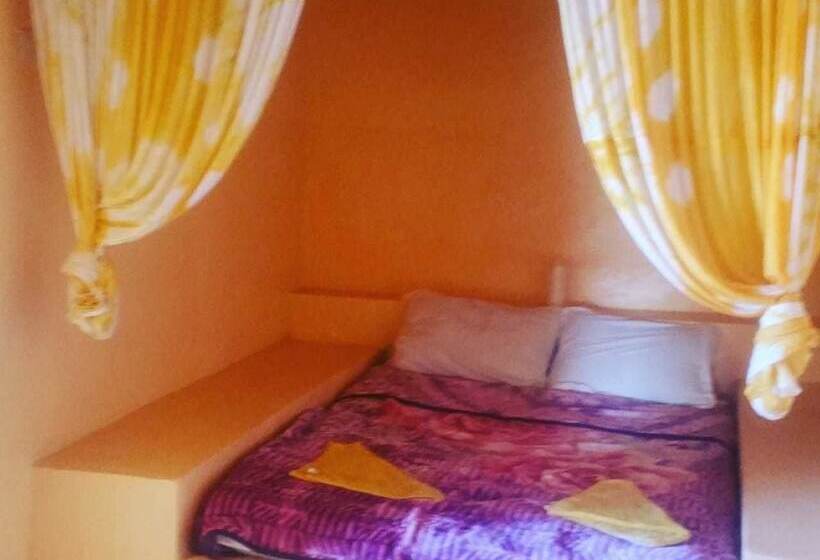 هاستل Auberge Aain Nakhla