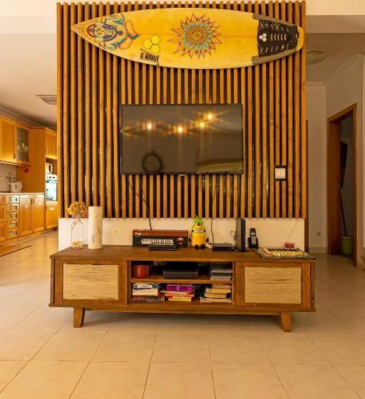 호스텔 Pineapple Surf House