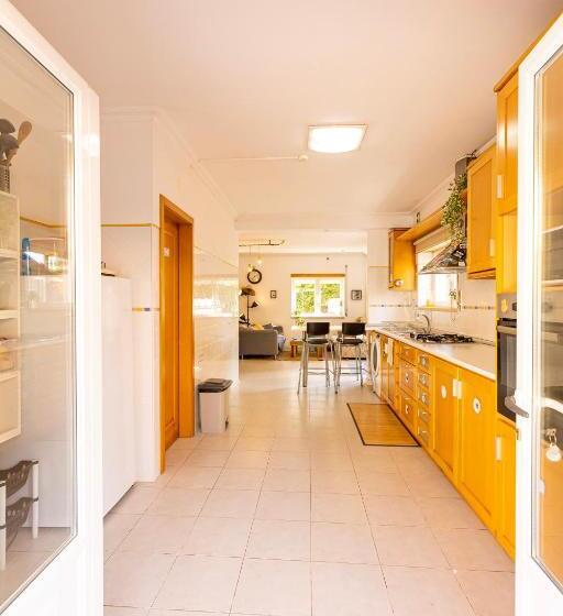 호스텔 Pineapple Surf House