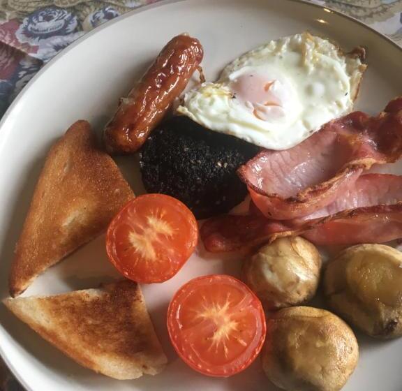 مبيت وإفطار Alpine Cottage