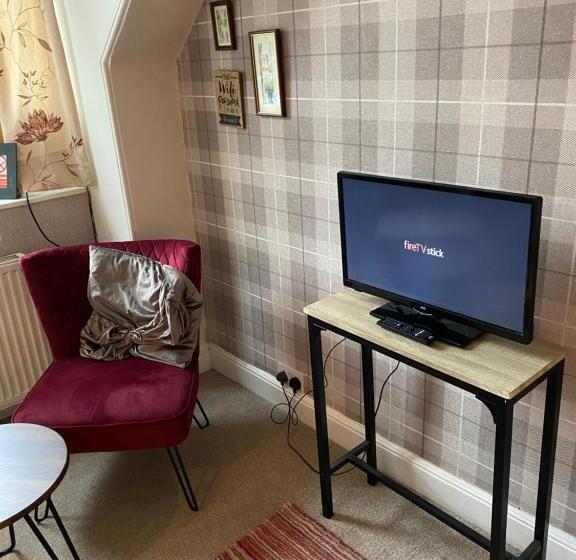 مبيت وإفطار Alpine Cottage