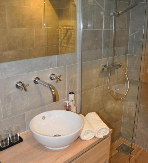 تختخواب و صبحانه De Slapende Leeuw