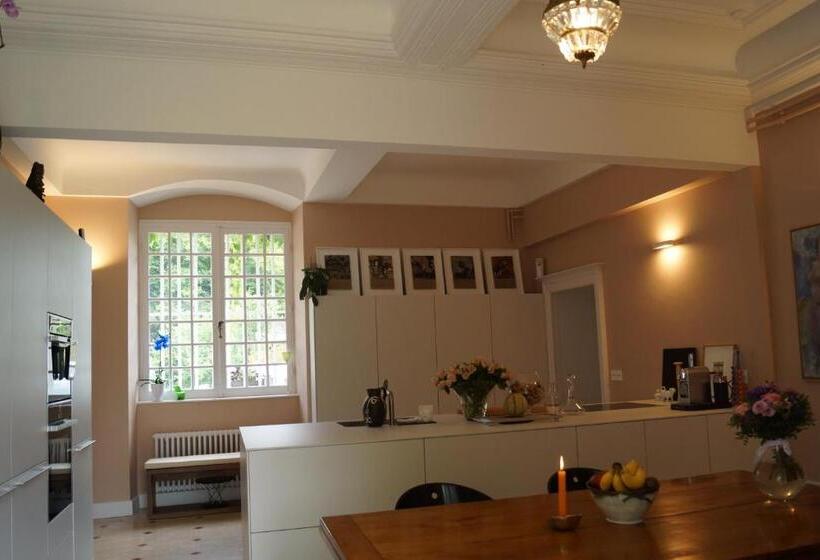 민박 Domaine De Saint Loth