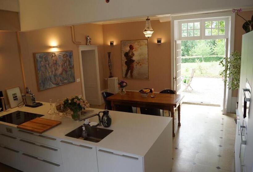 민박 Domaine De Saint Loth