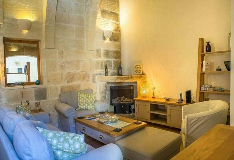 تختخواب و صبحانه Gozo Spirit