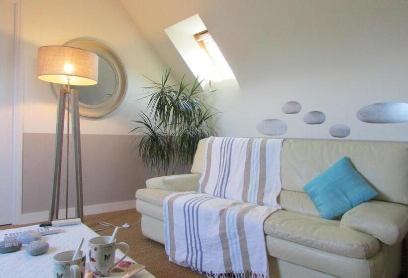 تختخواب و صبحانه L Agapanthe