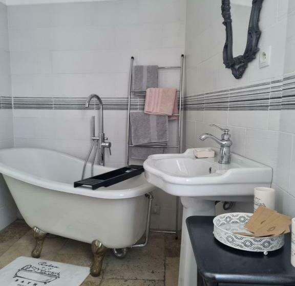 مبيت وإفطار La Bastide