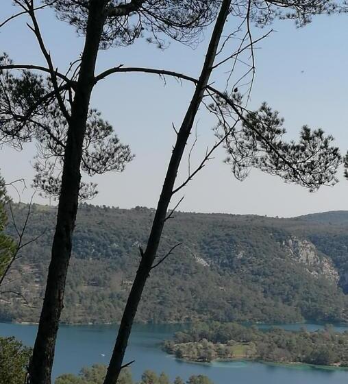 צימר La Pinède Du Lac