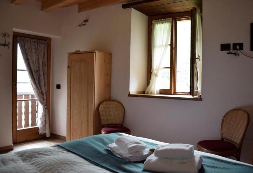 مبيت وإفطار La Tana Del Tasso Rooms&breakfast