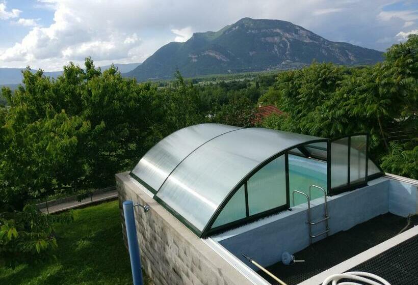 ベッドアンドブレックファースト Le Belvue